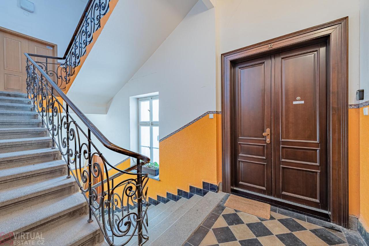Colorful Wenceslas Square Apartment Prag Eksteriør billede